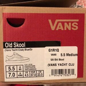 Yacht club vans